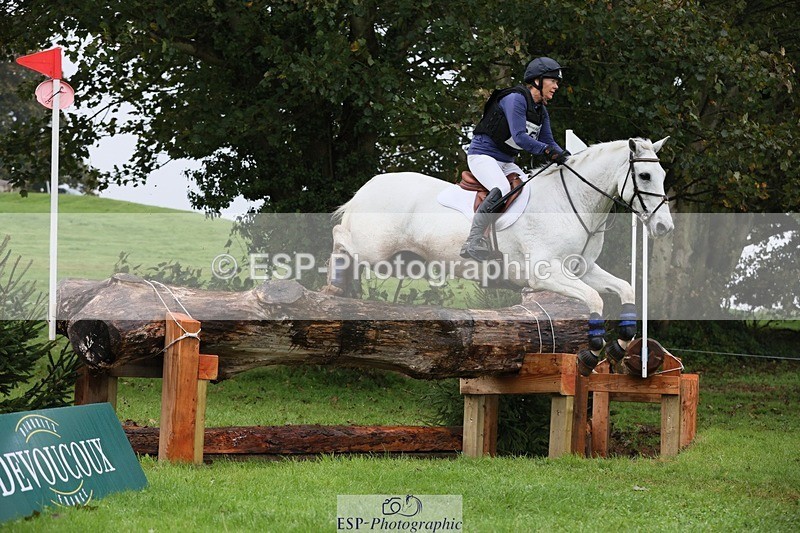 231021-110102-14054 - 651-RATHNAGREW.GREY.TEX-Nicola.Horsley-gubbins-SC+XC