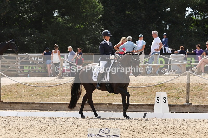 250809A-144651-04385 - 028-Sameera.RahmatallaForget.Me.Not.NE