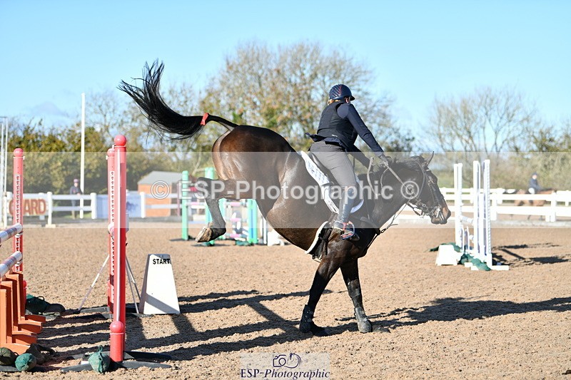 231110A-125259-00473 - Cls 4 Snr 1.05m Open