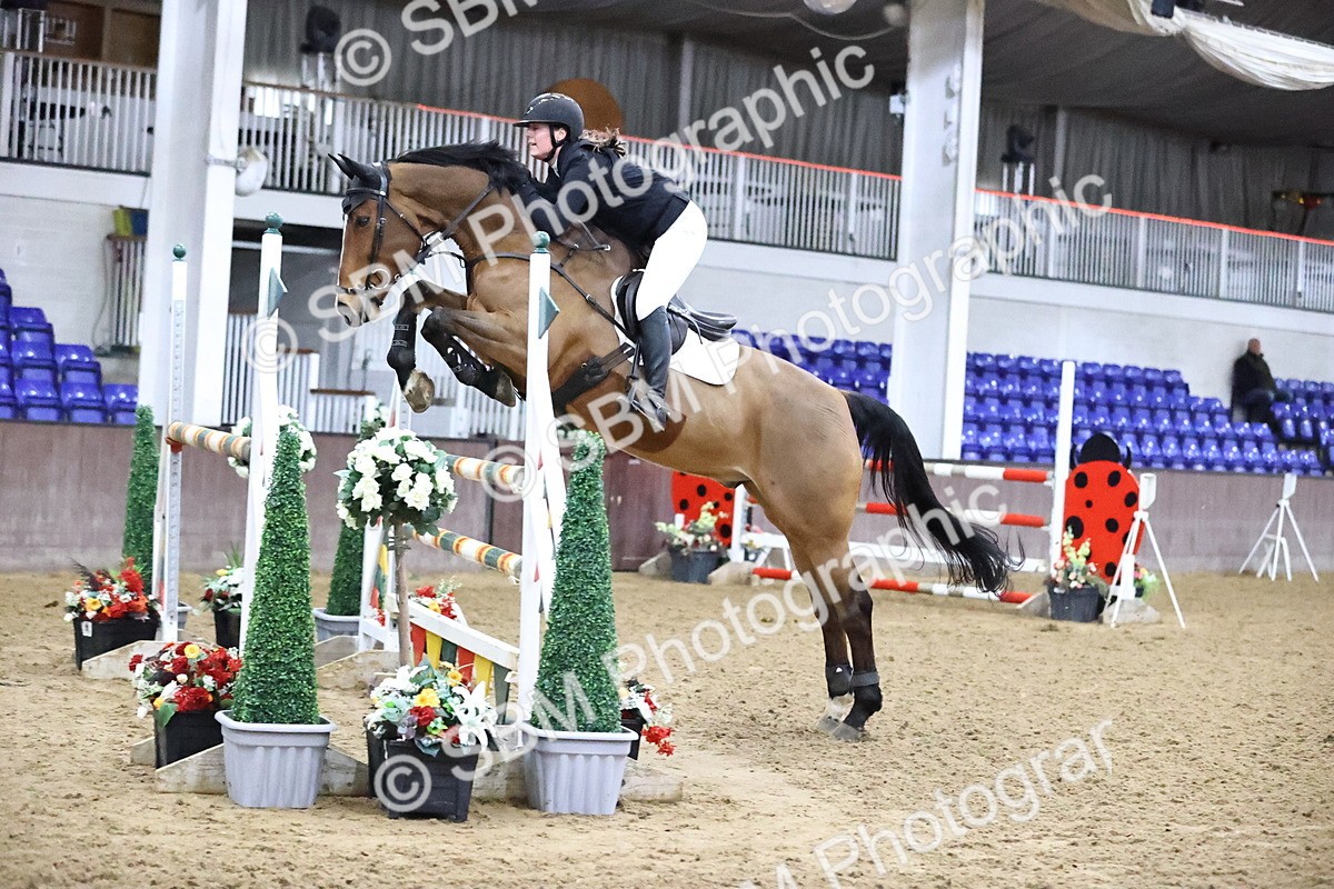 SBM_010199 - Class 25 - Equestrian Senior Foxhunter 1.20m