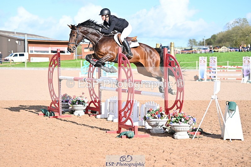 231014A-104246-04191 - Cls 18 Newcomers & 1.10m Open