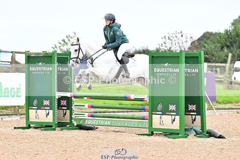 250920-161650-01859 - Cls 22 Pony Intro 90cm Derby