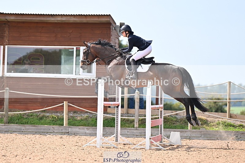 240828A-141127-00817 - Cls 4 Snr Newcomers and 1.10m Open