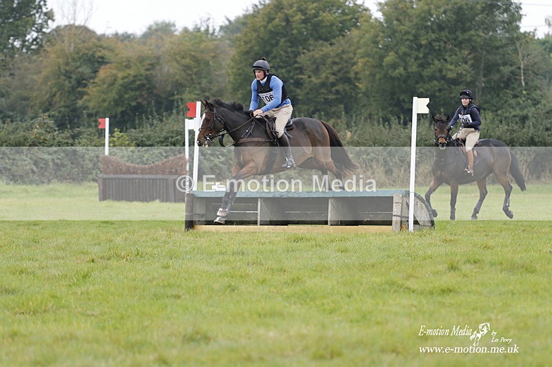  WWHT 171021 1981 - Novice Pairs (0.80m)  17/10/21