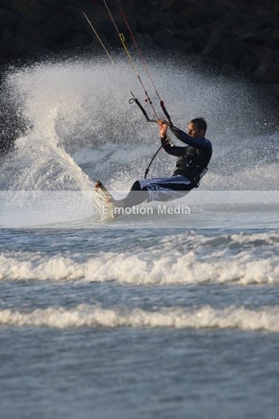 KS 230908-30 - Kite Surfing