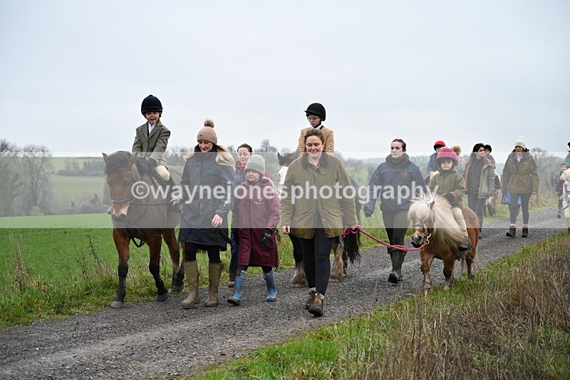 WJ7_9827 - Walk out..