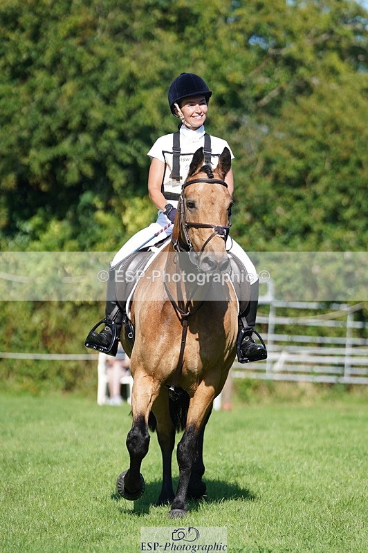 240811A-170908-06553 - 422-