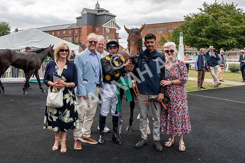 080825-Race 3-Bosom Pals-8220 - Race 3