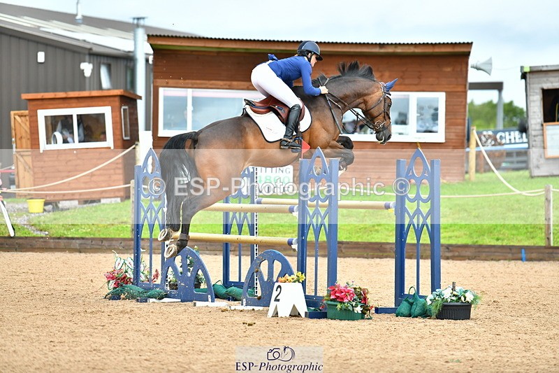 230723A-100335-10754 - Cls 4, 2 Star Small 1.30m