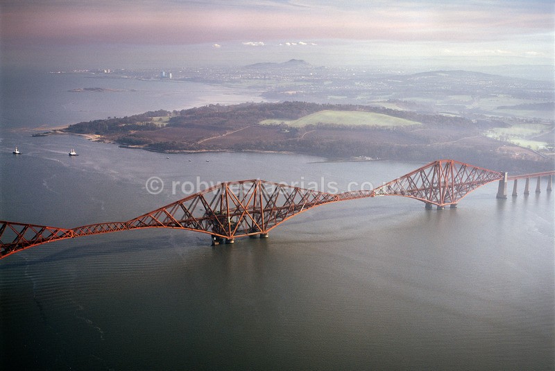 A00026AX2 Forth Rail Bridge to Edinburgh City in 2001 - Settlements, infrastructure and attractions