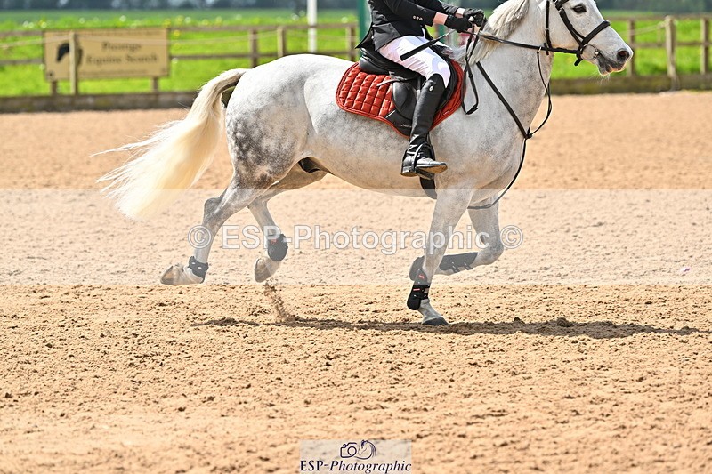 240504A-115836-01364 - Cls 3 Pony Discovery & 90cm Open