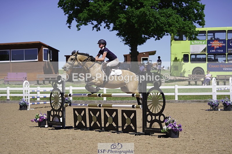 230624A-150122-02115 - Cls 26 Pony Foxhunter & 1.10m Open