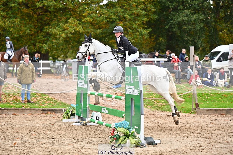 251026A-141358-25056 - G-515-Jessica.Saunders