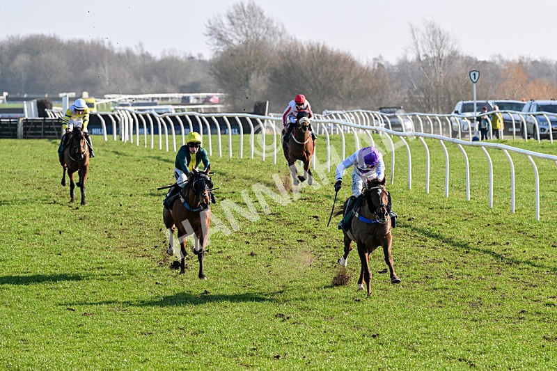 040326-Race 1-Pigeon House-8377 - Race 1