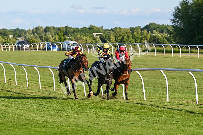 300525-Race 4-Albegone-7590 - Race 4