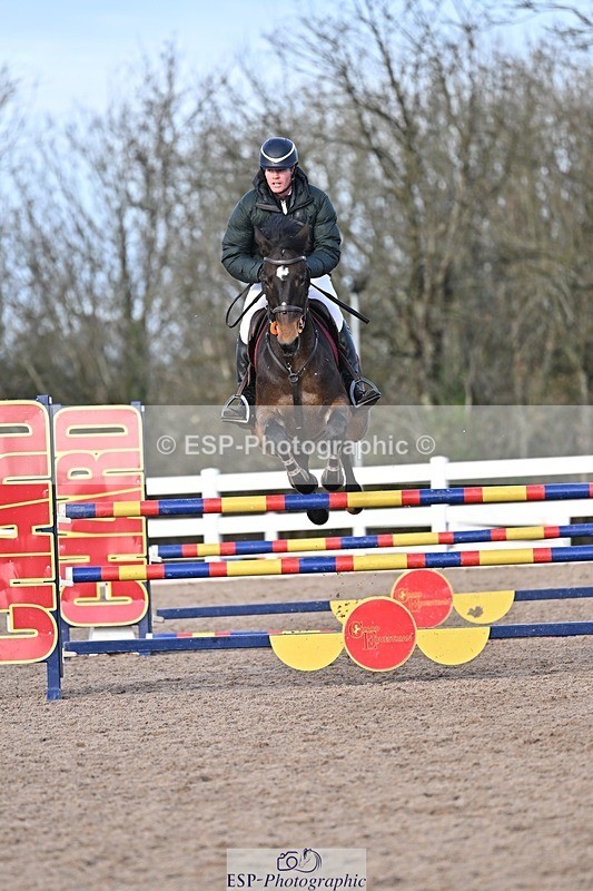 251126-124600-00512 - Cls 4 Newcomers and 1.10m