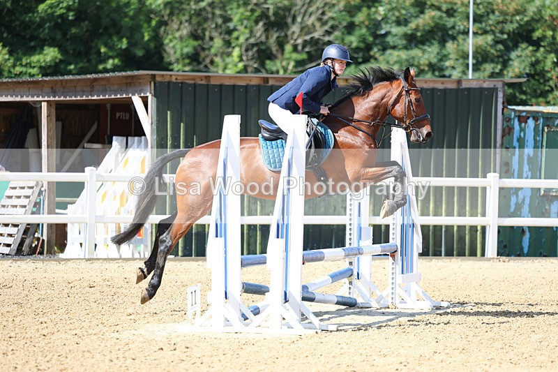 3E7A2493 - Class 2: 70cm Juniors and Seniors