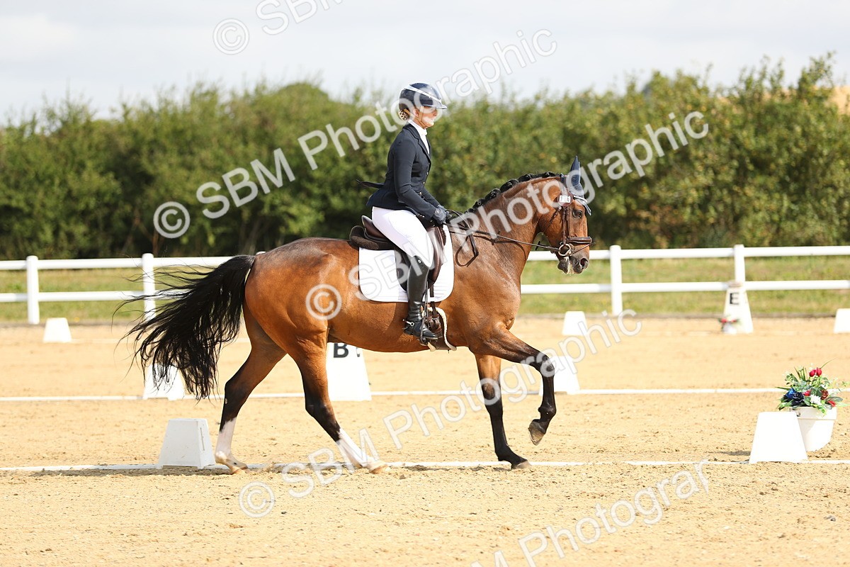SBM_015654 - Class 13 - Novice 23 - 9.54-11.04