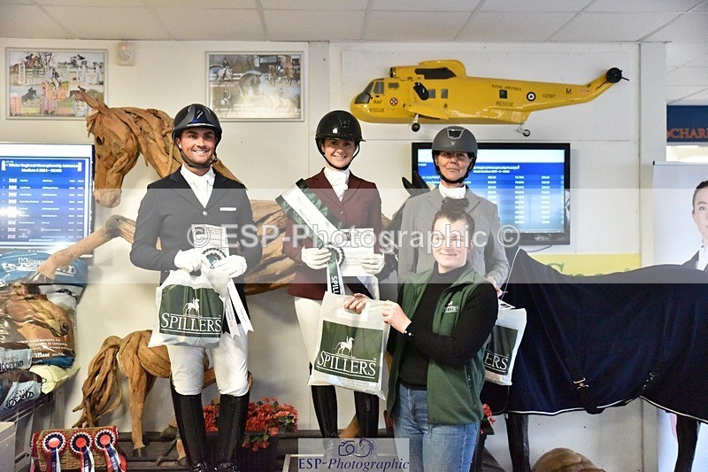 250214-153818-02624 - Freestyle Medium Gold Presentations