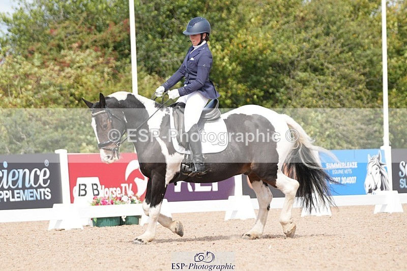 250906-121750-02295 - 082-Samantha.FussellDai.The.Pied