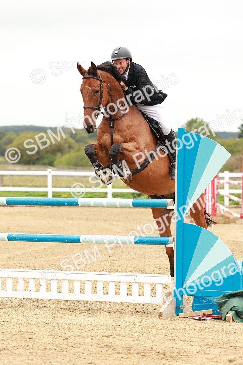 1I0A7932 - Class 5 - Senior Foxhunter 1.20m
