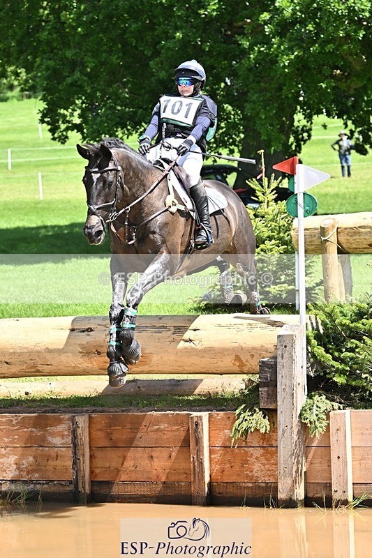 240525-124534-14213 - 101-MORELANDS_CASANOVA-Daisy_Bathe