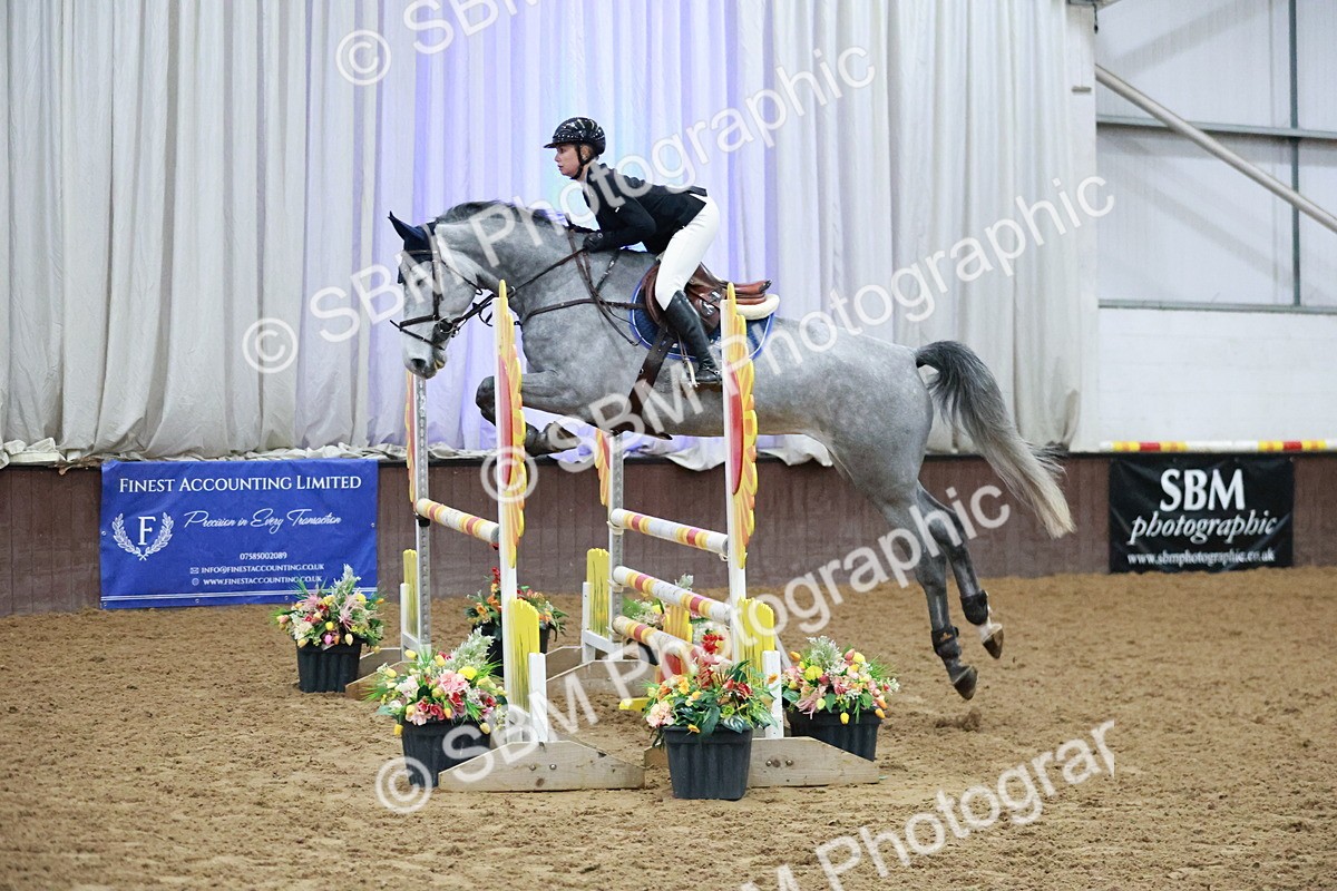 SBM_004388 - Class 17 - Senior Newcomers - 1.10m