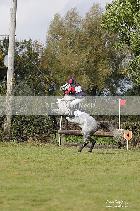 WWHT 171021 2974 - Intermediate (0.90m)  17/10/21