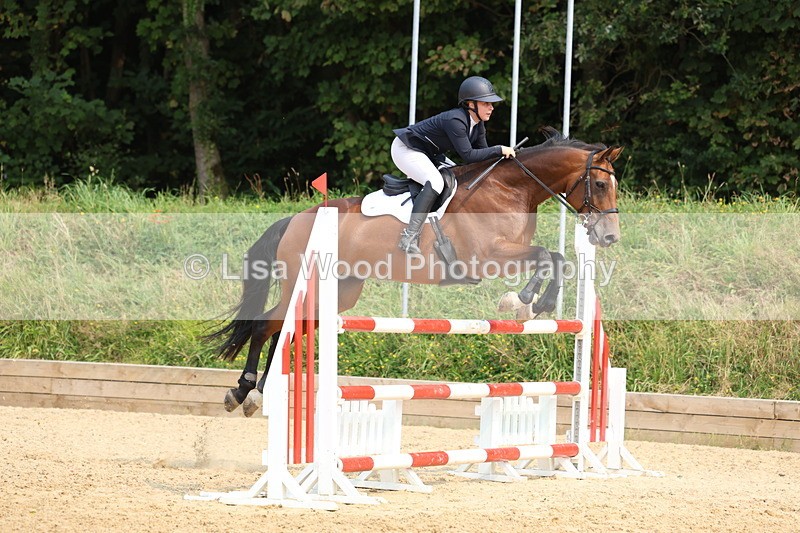 3E7A2620 - Class 8: Senior Newcomers/1.10m open