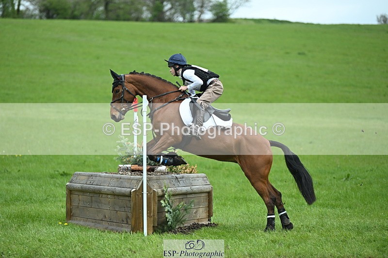 250419-143036-11764 - 711-Osbert.Stone-BALLYARD.BROUGH.LADY