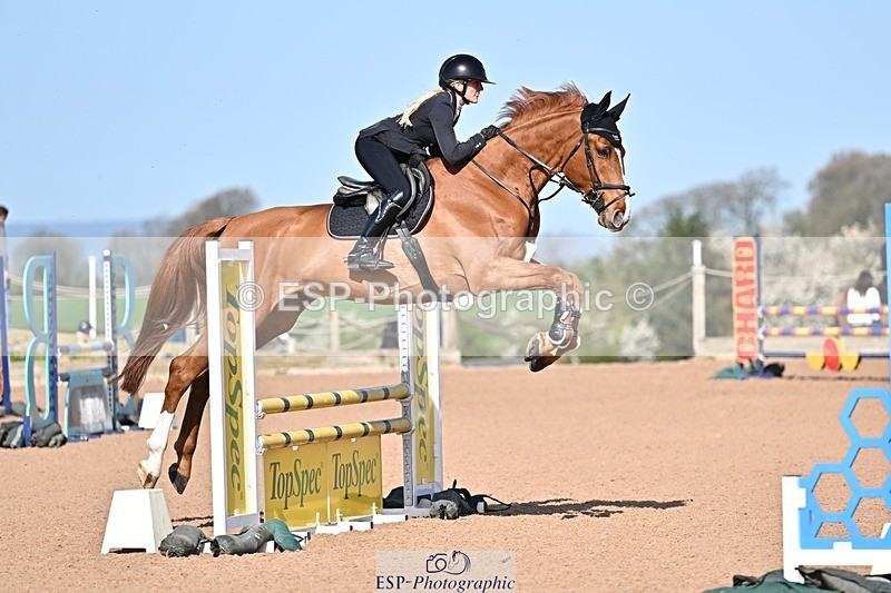 260408-101812-00123 - Cls 2 British Novice and 90cm