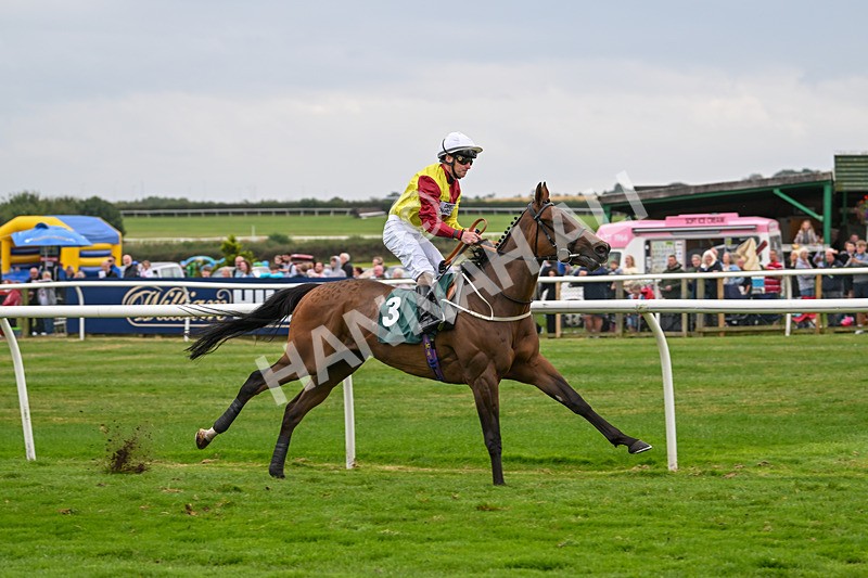 190824-Race 4-LEagle Aid-3743 - Race 4