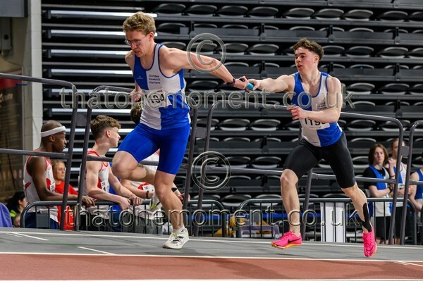 CombiMast25-914792 - Track Male Set One