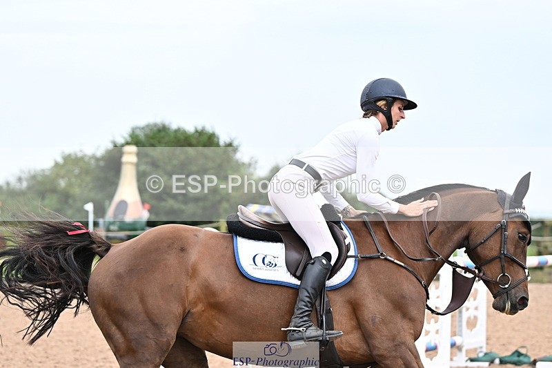 240828A-161807-01332 - Cls 5 Snr Foxhunter and 1.20m Open