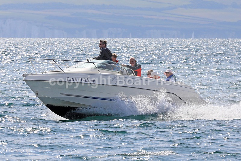 170902 LITTLE WILLOW - AZURA 1Y3A9972 - Motorboats - Open