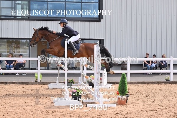 BPP_7480 - CLASS 15 FRI Senior 1.05m Open