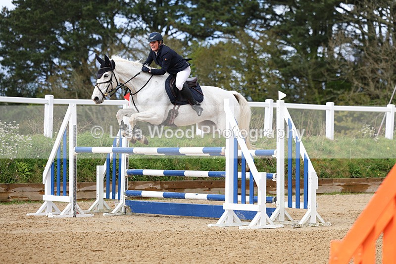 3E7A1715 - Class 7: Senior Newcomers/1.10m open