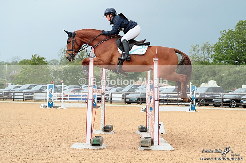 BESJ 00 2264a - Equestrian