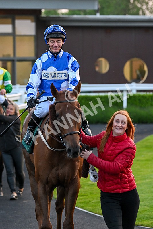 310524-Race 6-Mister Sox-9113 - Race 6