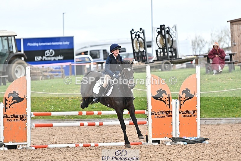 250414-112507-00506 - 90cm Round 1