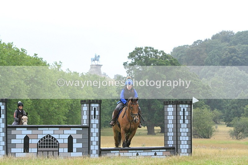 IMF_1582 - Time at Castle Jump 09:18 to 10:15