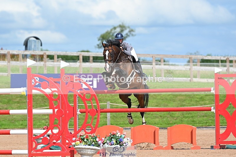 230721A-160144-07564 - Cls 10, 2 Star Big 1.45m Start to break