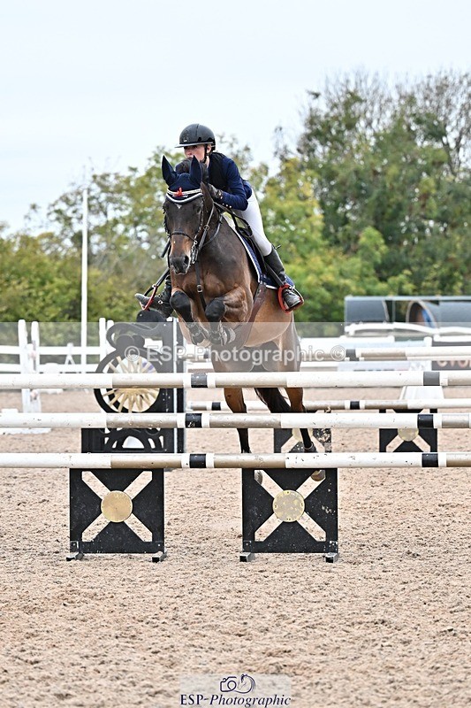 251015-152831-00902 - Cls 6 Foxhunter and 1.20m Open