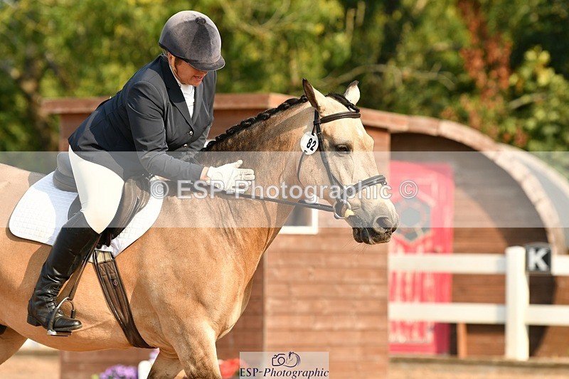 250817-092624-06924 - 082-Sarah.DavisWinston.Classic.Gold