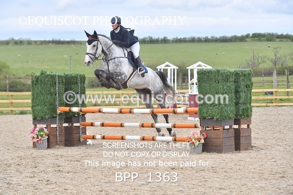 BPP_1363 - CLASS 15 SAT Senior BritiNovice/ 90cm Open