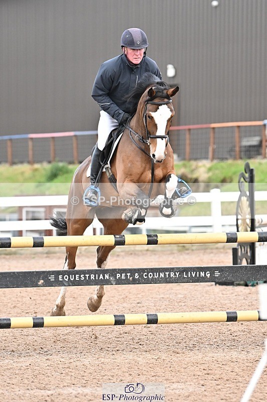 241206-125213-00842 - Cls 5 Newcomers and 1.10m Open