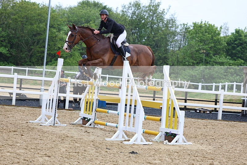 3E7A7571 - Class 9: Senior 1.30m open