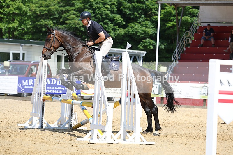 3E7A9740 - Class 8: Senior 80cm