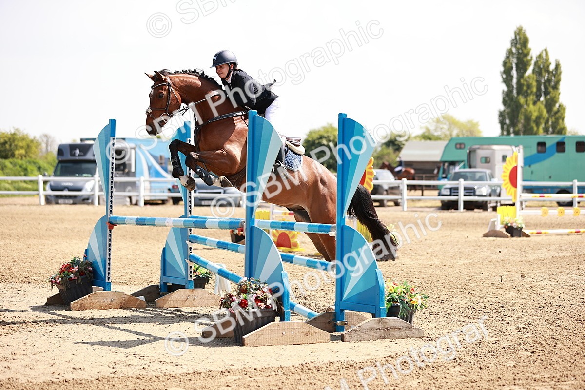  - Class 23 - Senior 1.05m