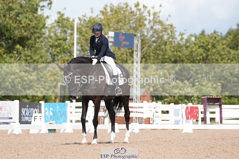 250906-115836-02079 - 034-Jasmine.SmithNigrasine.Rain